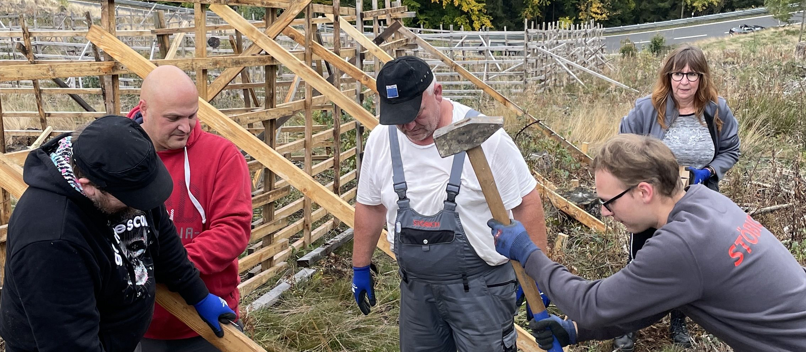 Team STÖBICH pflanzt Bäume im Harz