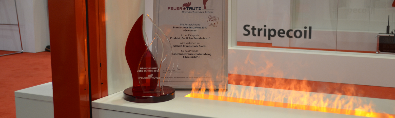 Wärmedämmender Feuerschutzvorhang als “Brandschutz des Jahres 2017” ausgezeichnet Wärmedämmender Feuerschutzvorhang als “Brandschutz des Jahres 2017” ausgezeichnet