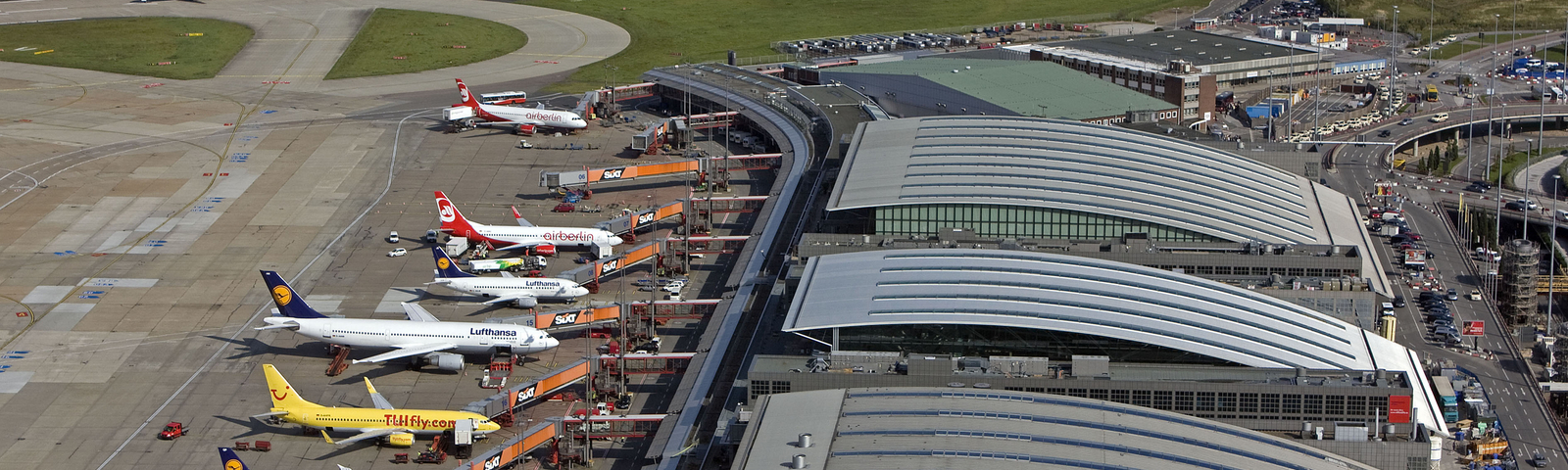 Reference - Flughafen Hamburg- Airport Plaza